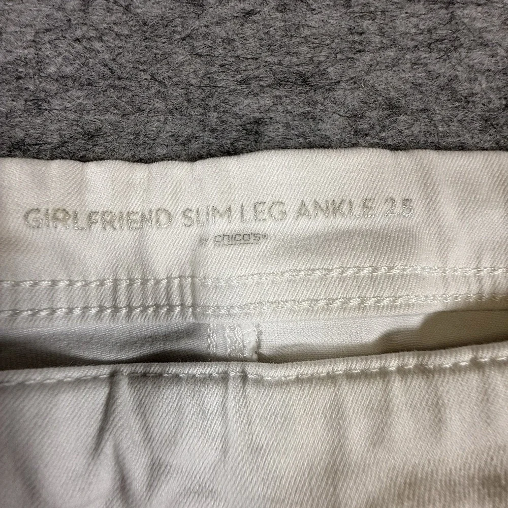 Chico's Girlfriend Slim Leg Ankle 2.5 White Stretch Jeans Women's 2.5  READ-flaw
